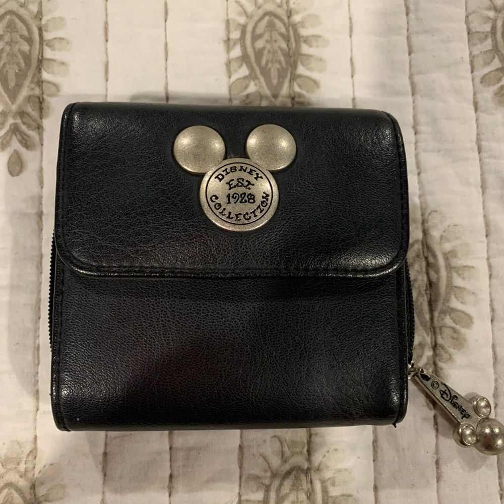 Walt Disney World Wallet Black LN